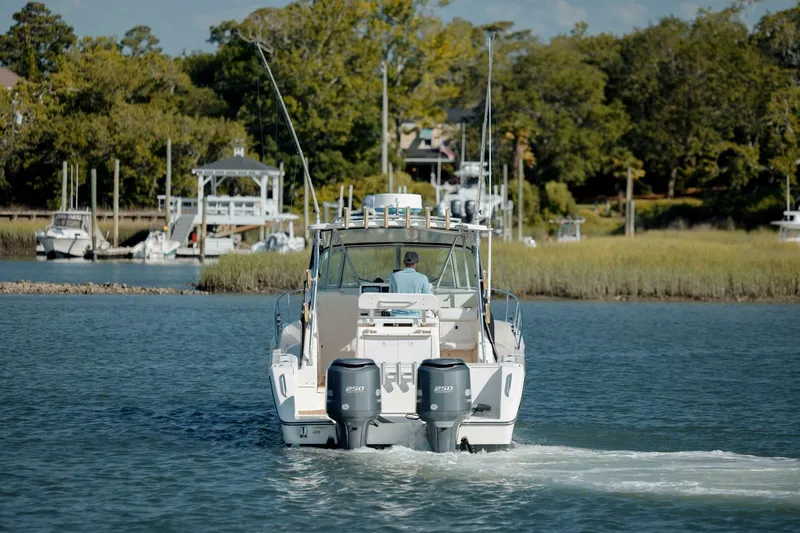 Slide: The Image of Pursuit 3070 Offshore Center Console 2002 - 4997857