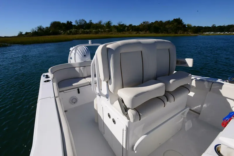 Slide: The Image of Sea Hunt Ultra 239 SE 2022 - 4997912