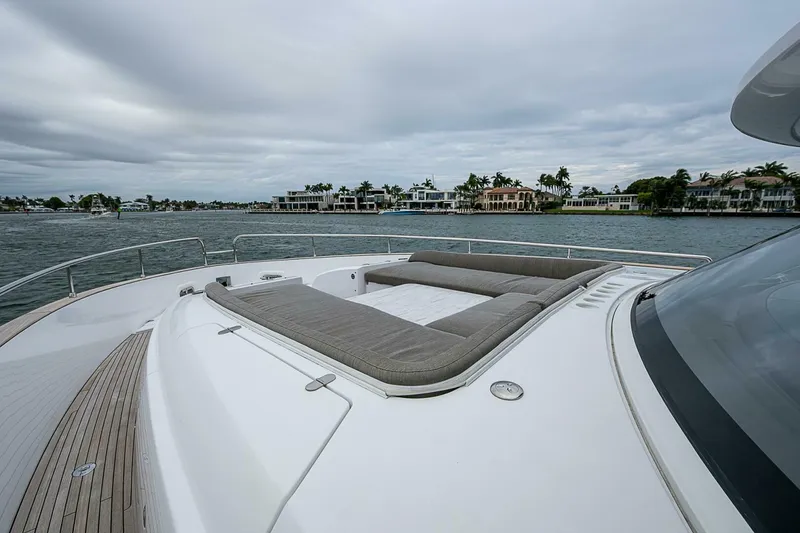 Slide: The Image of Azimut Magellano 66 2024 - 4998209