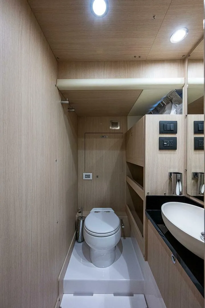 Slide: The Image of Azimut Magellano 66 2024 - 4998380