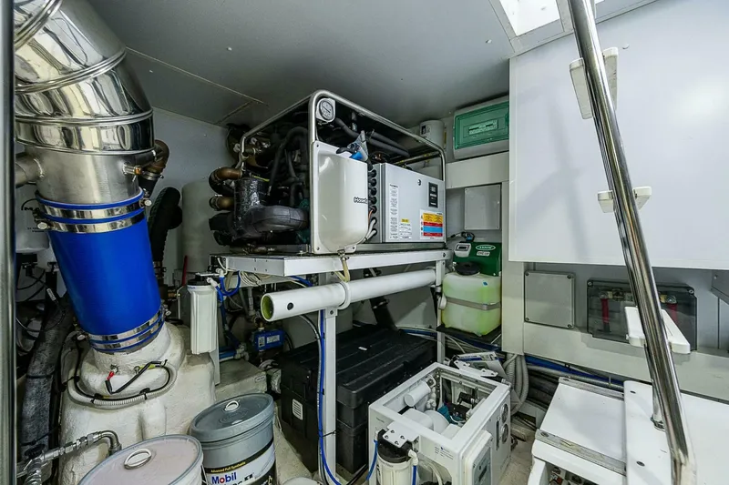 Slide: The Image of Azimut Magellano 66 2024 - 4998388