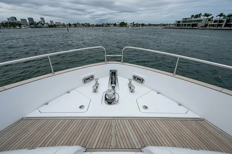 Slide: The Image of Azimut Magellano 66 2024 - 4998210