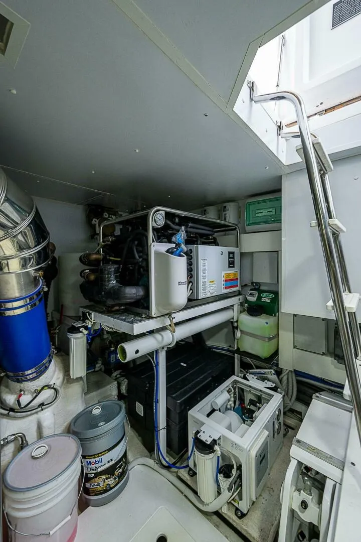 Slide: The Image of Azimut Magellano 66 2024 - 4998390