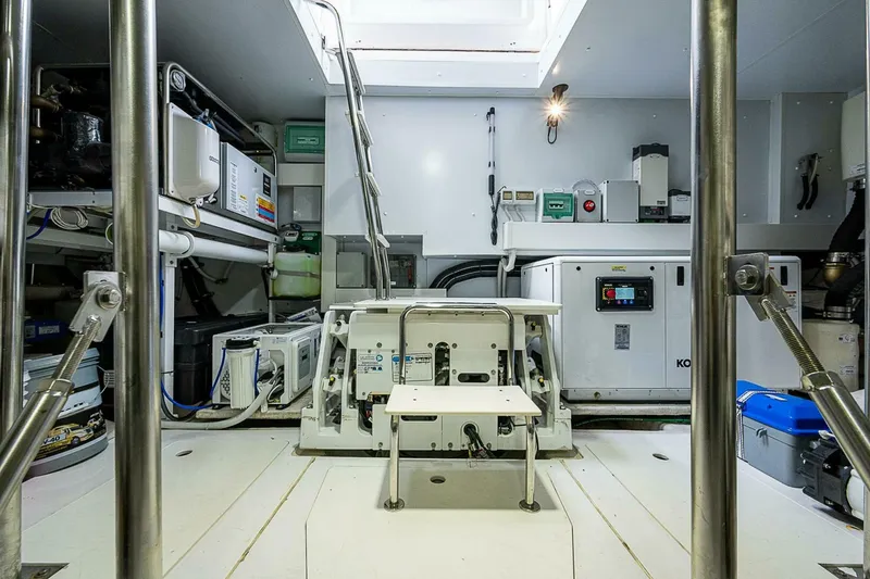 Slide: The Image of Azimut Magellano 66 2024 - 4998393