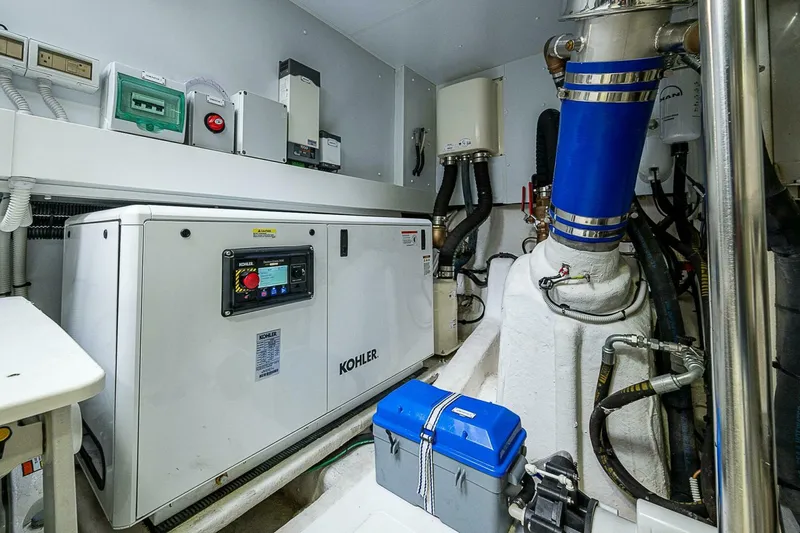 Slide: The Image of Azimut Magellano 66 2024 - 4998398