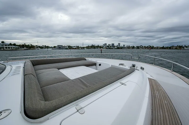 Slide: The Image of Azimut Magellano 66 2024 - 4998212