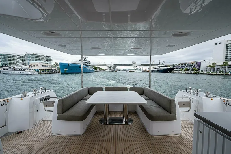 Slide: The Image of Azimut Magellano 66 2024 - 4998213