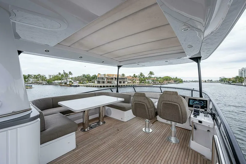 Slide: The Image of Azimut Magellano 66 2024 - 4998248