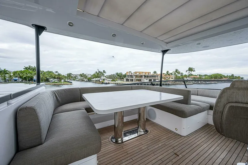 Slide: The Image of Azimut Magellano 66 2024 - 4998249