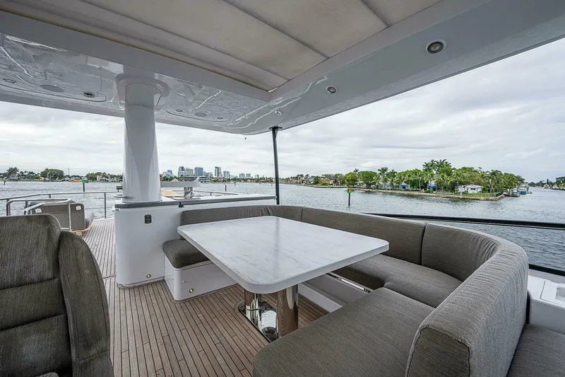 Slide: The Image of Azimut Magellano 66 2024 - 4998251