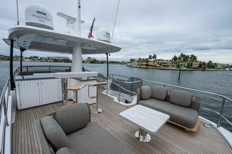 Slide: The Image of Azimut Magellano 66 2024 - 4998276