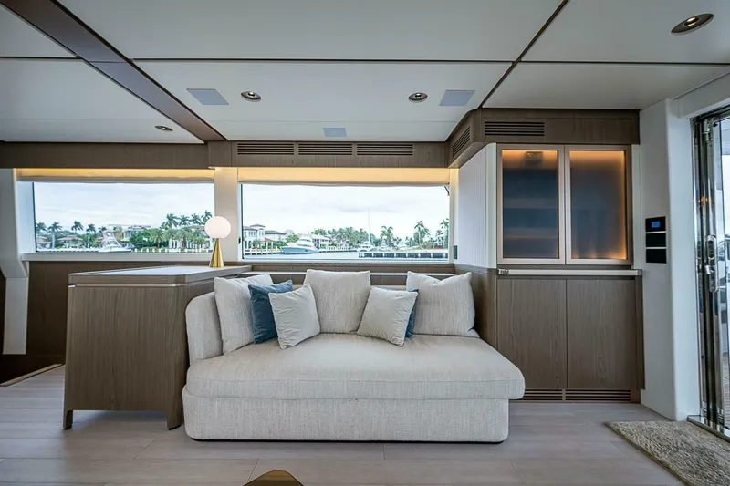 Slide: The Image of Azimut Magellano 66 2024 - 4998287