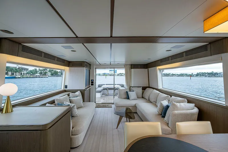 Slide: The Image of Azimut Magellano 66 2024 - 4998298