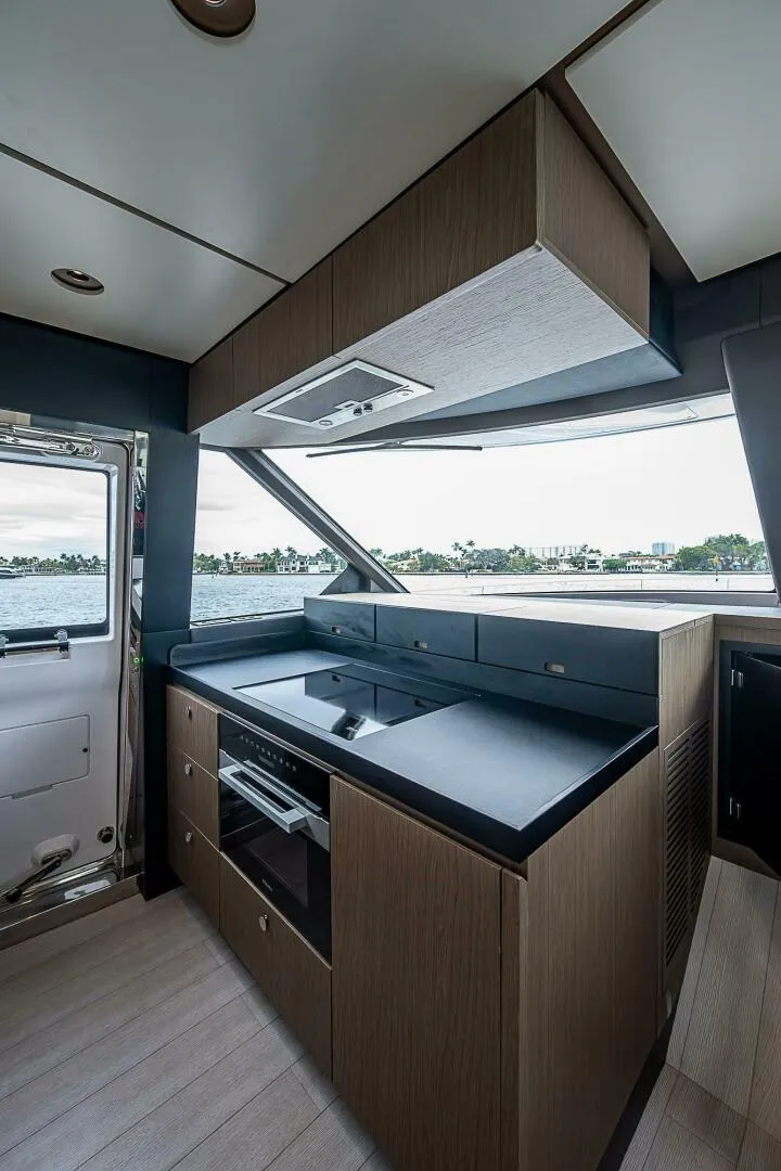 Slide: The Image of Azimut Magellano 66 2024 - 4998302