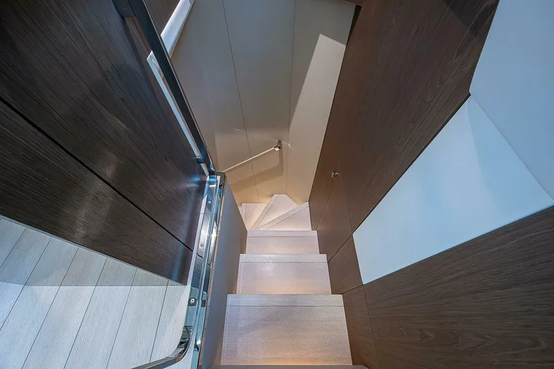 Slide: The Image of Azimut Magellano 66 2024 - 4998313