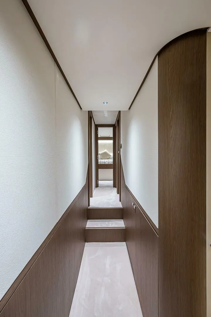 Slide: The Image of Azimut Magellano 66 2024 - 4998315