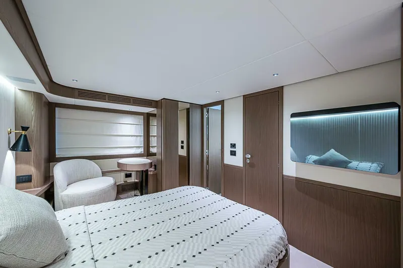 Slide: The Image of Azimut Magellano 66 2024 - 4998334