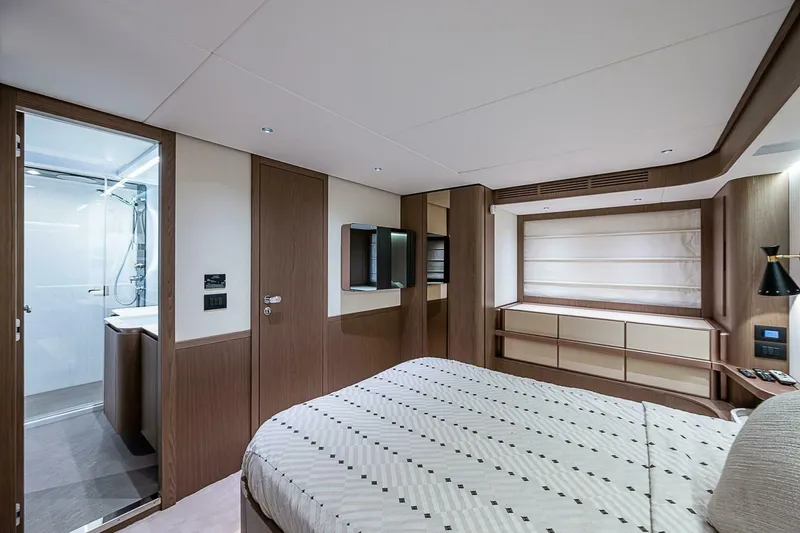 Slide: The Image of Azimut Magellano 66 2024 - 4998336