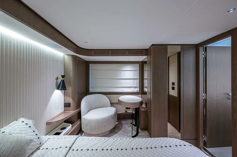 Slide: The Image of Azimut Magellano 66 2024 - 4998339