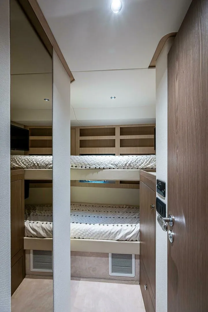 Slide: The Image of Azimut Magellano 66 2024 - 4998345