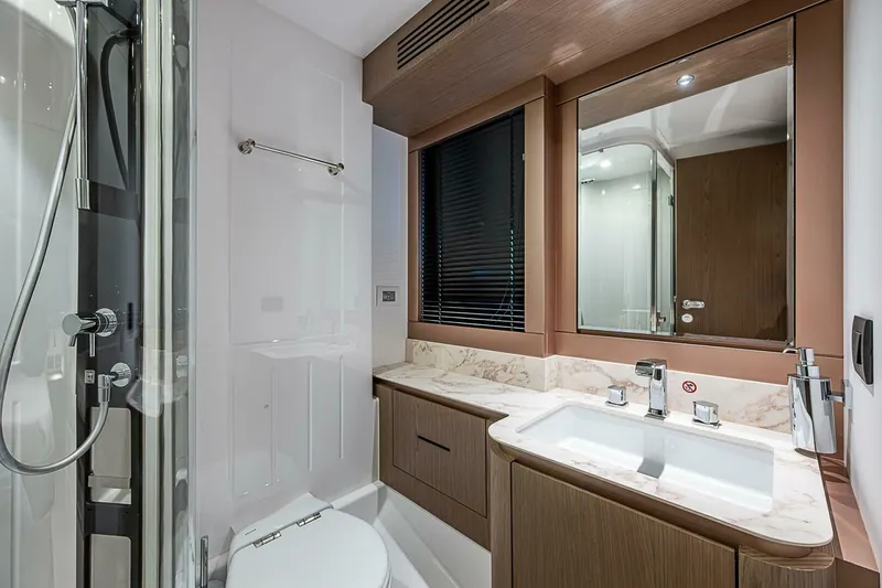 Slide: The Image of Azimut Magellano 66 2024 - 4998347