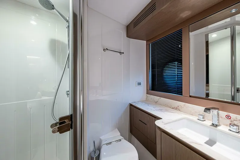 Slide: The Image of Azimut Magellano 66 2024 - 4998357