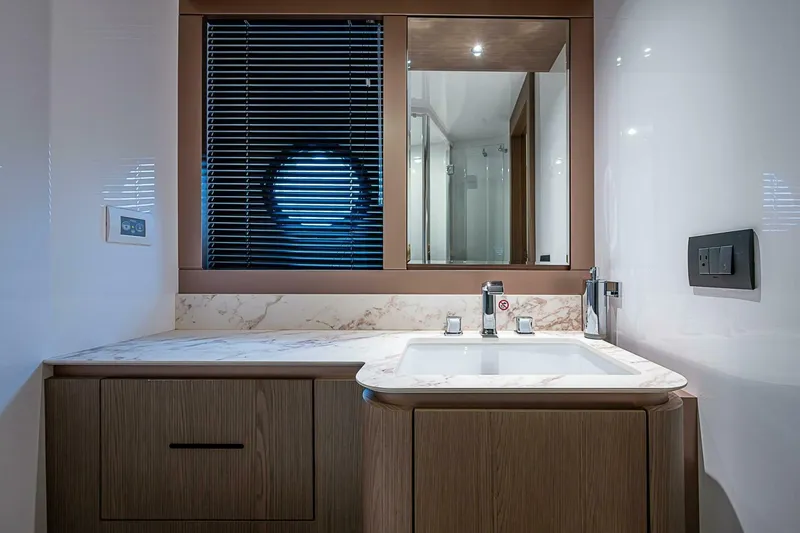 Slide: The Image of Azimut Magellano 66 2024 - 4998361