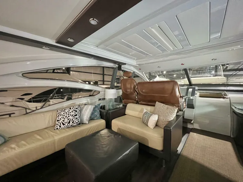 Slide: The Image of Azimut 62S 2010 - 4998525
