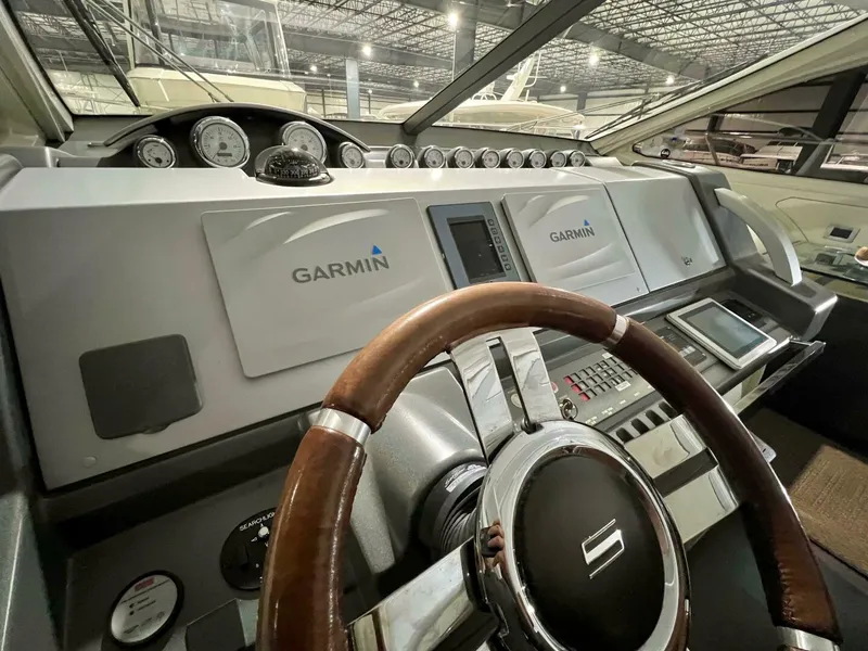 Slide: The Image of Azimut 62S 2010 - 4998530