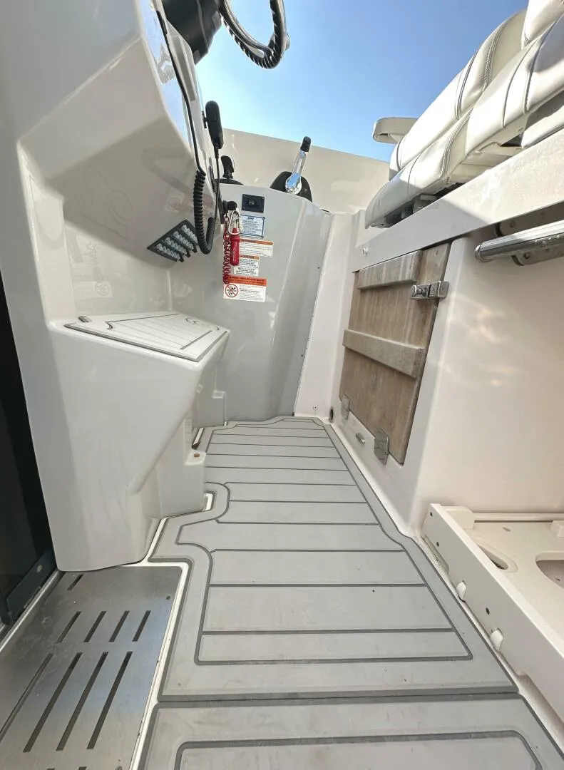 Slide: The Image of Regal 33 SAV 2020 - 4998827