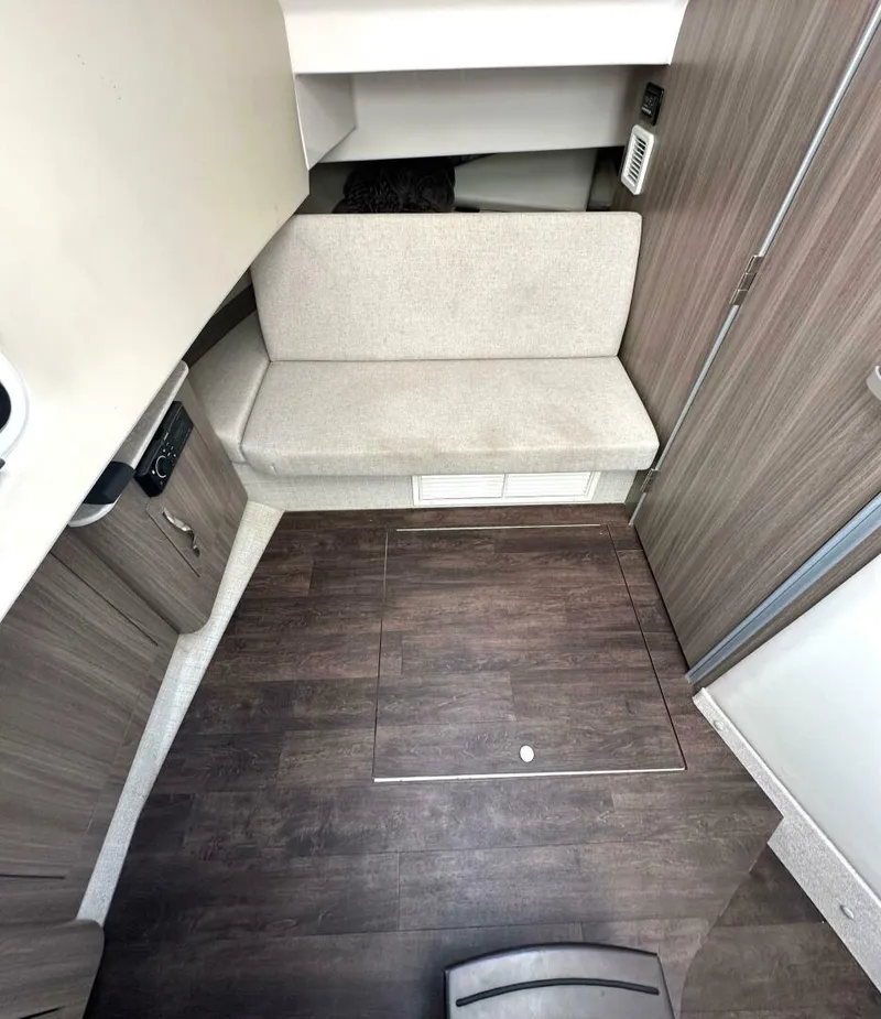 Slide: The Image of Regal 33 SAV 2020 - 4998833