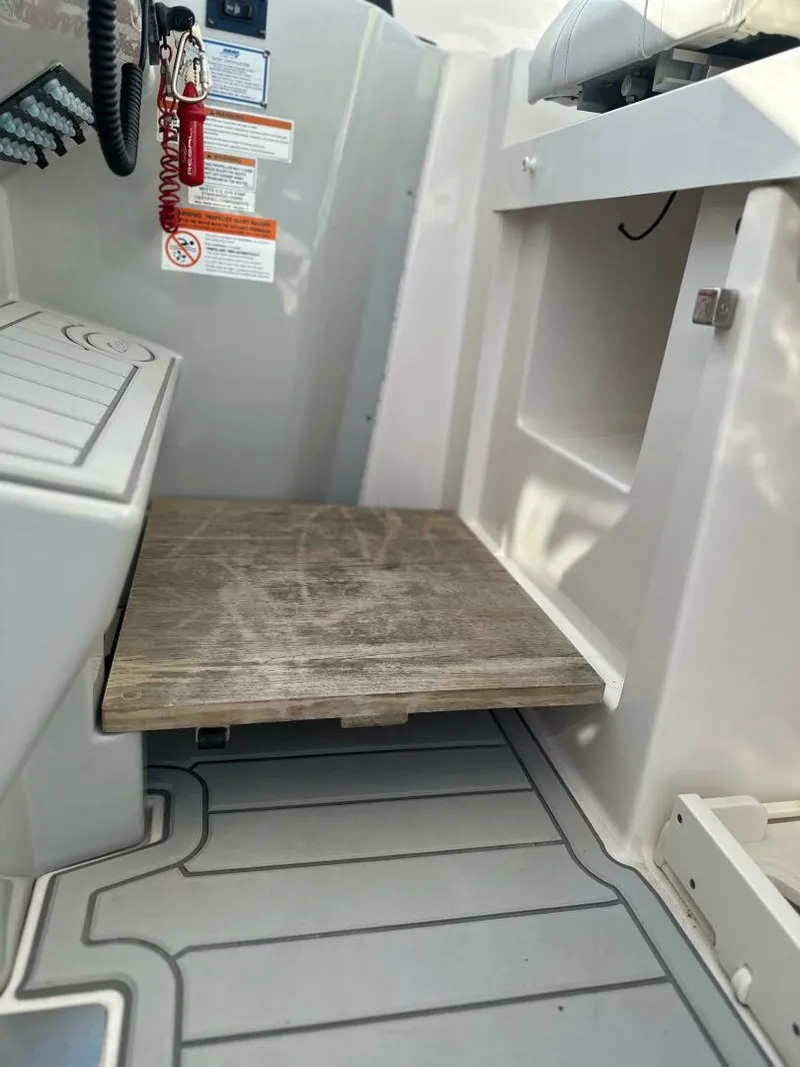 Slide: The Image of Regal 33 SAV 2020 - 4998825