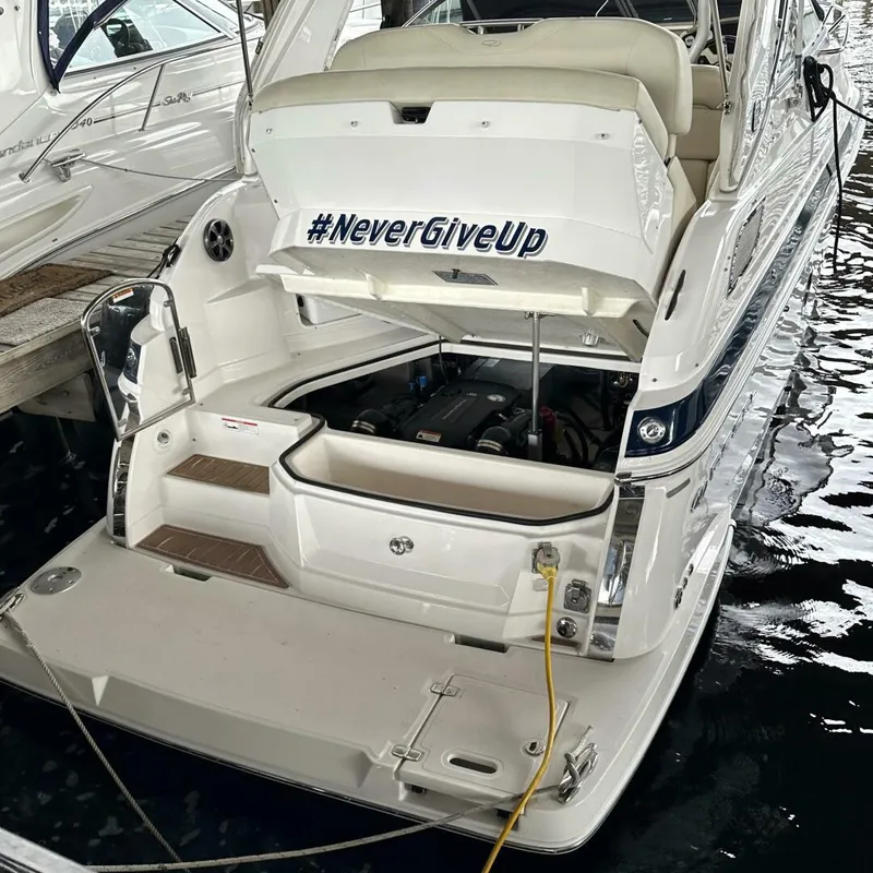 Slide: The Image of Regal 28 Express 2019 - 4998922