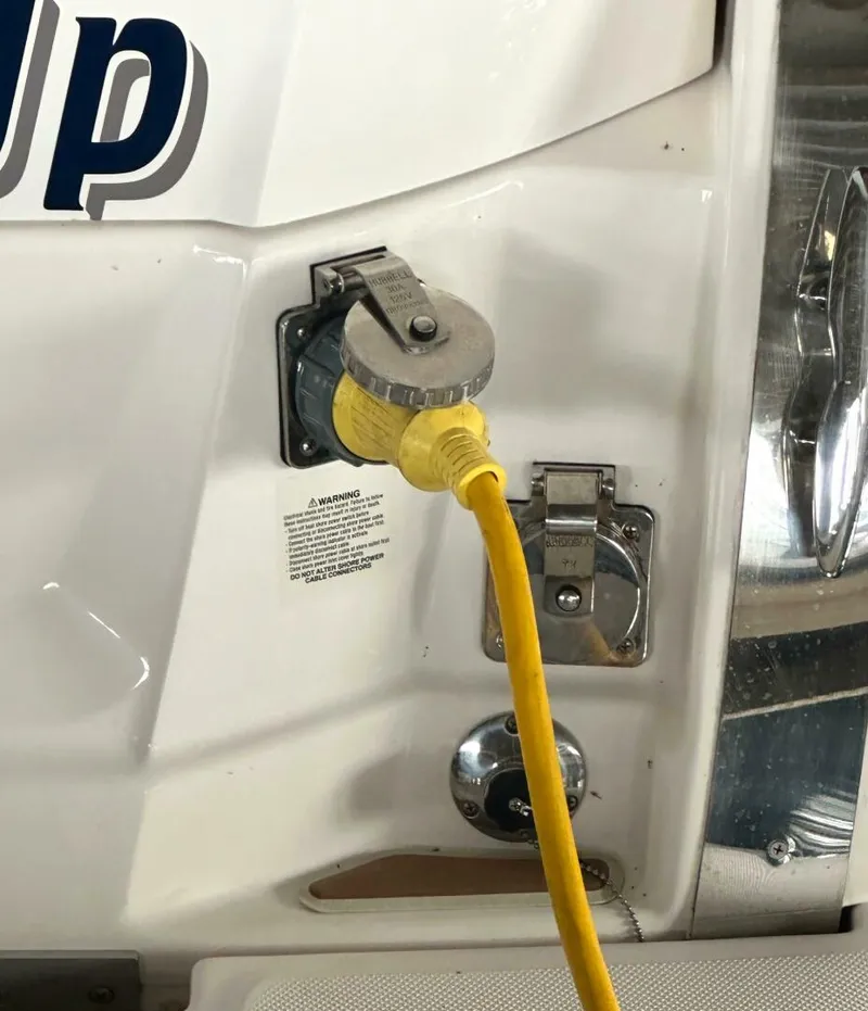 Slide: The Image of Regal 28 Express 2019 - 4998931