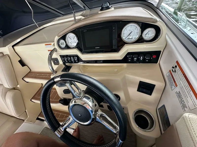 Slide: The Image of Regal 28 Express 2019 - 4998999