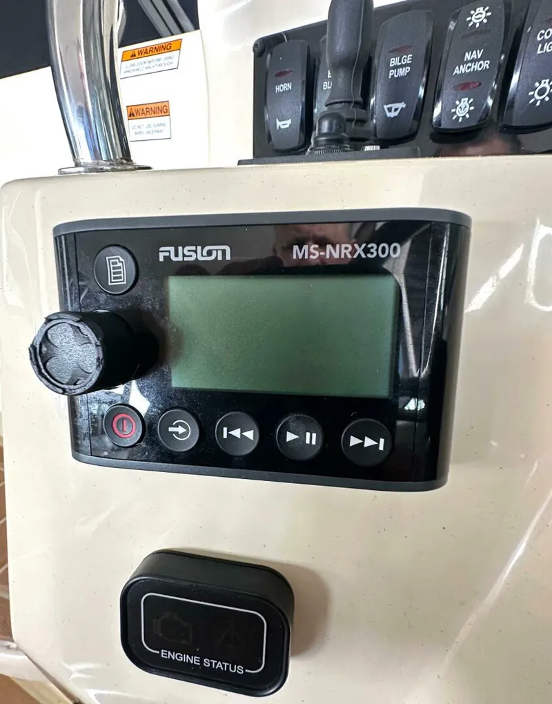 Slide: The Image of Regal 28 Express 2019 - 4999010