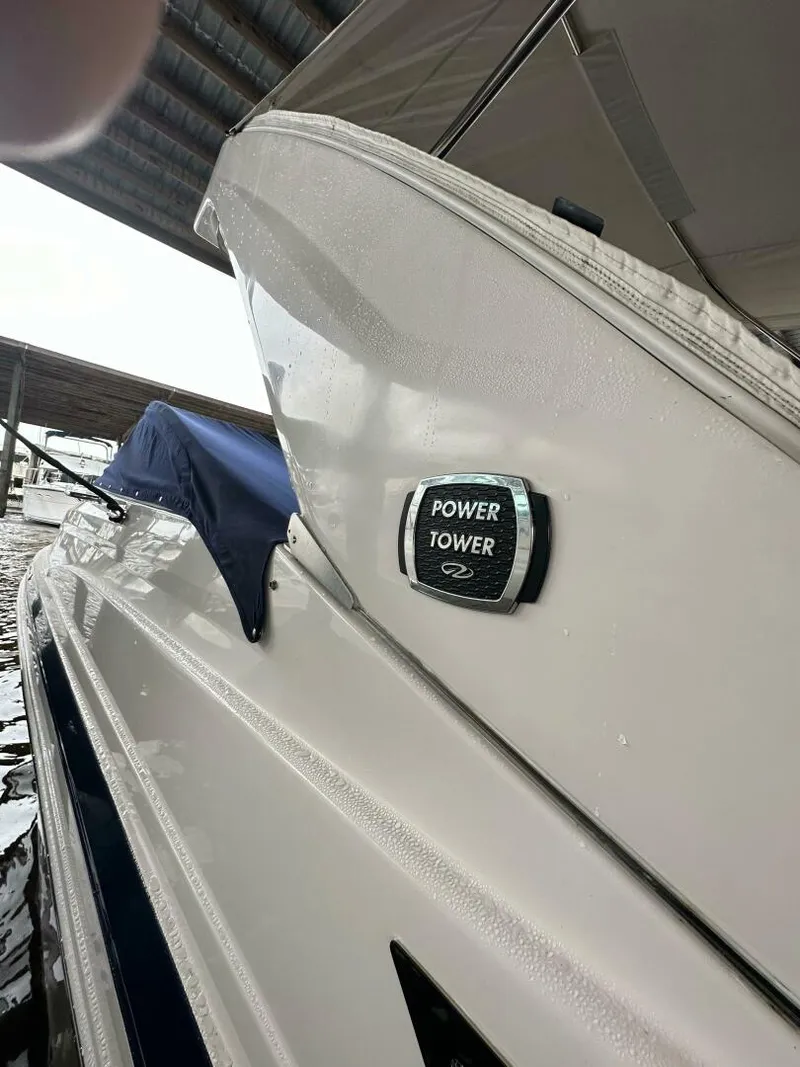Slide: The Image of Regal 28 Express 2019 - 4998901
