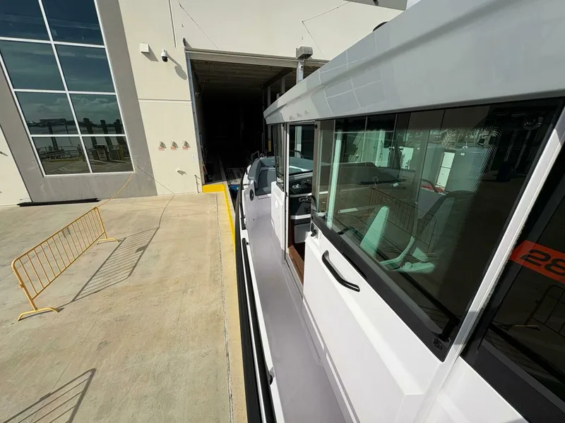 Slide: The Image of Axopar 28 AFT CABIN 2023 - 4999316