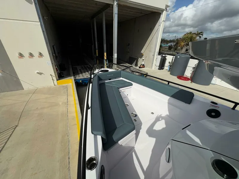 Slide: The Image of Axopar 28 AFT CABIN 2023 - 4999317
