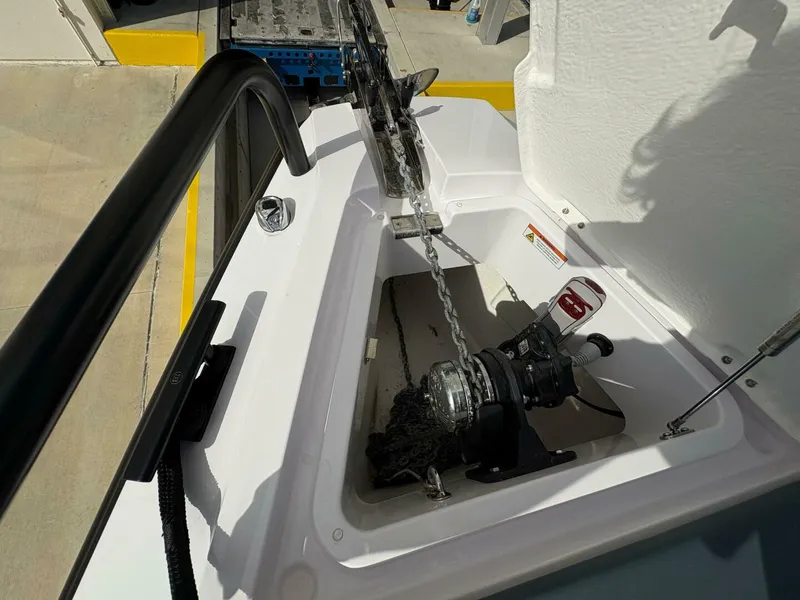 Slide: The Image of Axopar 28 AFT CABIN 2023 - 4999325