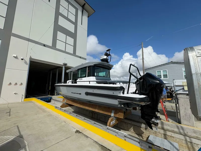 Slide: The Image of Axopar 28 AFT CABIN 2023 - 4999311