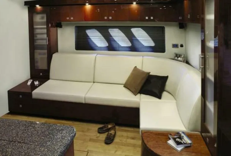 Slide: The Image of Sea Ray 580 Sundancer 2010 - 4999628