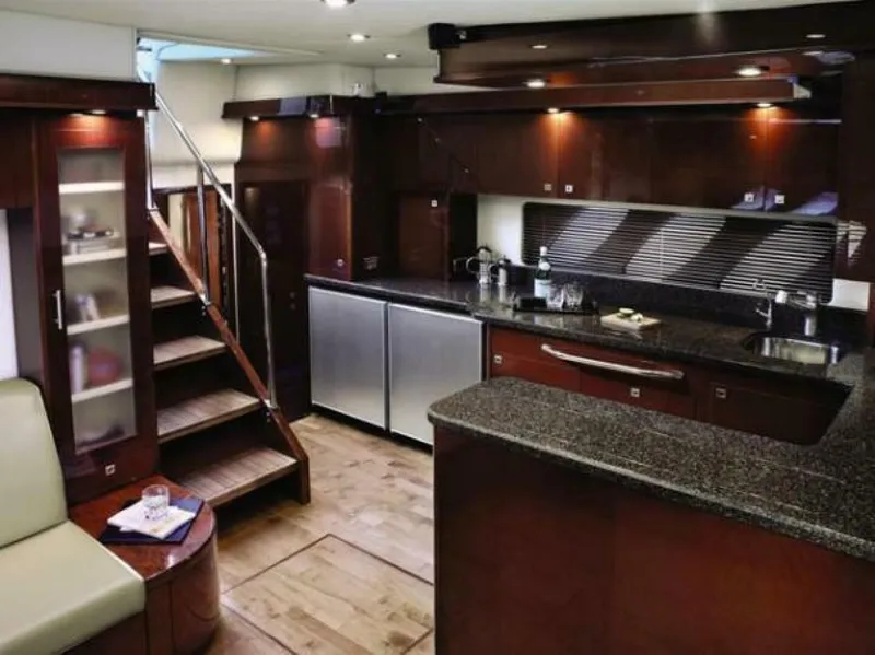 Slide: The Image of Sea Ray 580 Sundancer 2010 - 4999630