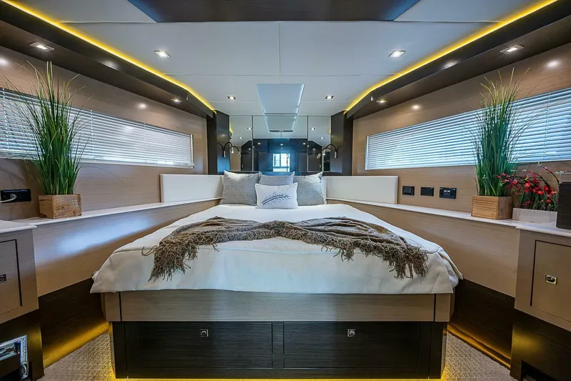 Slide: The Image of Cruisers 60 Cantius 2017 - 4999672