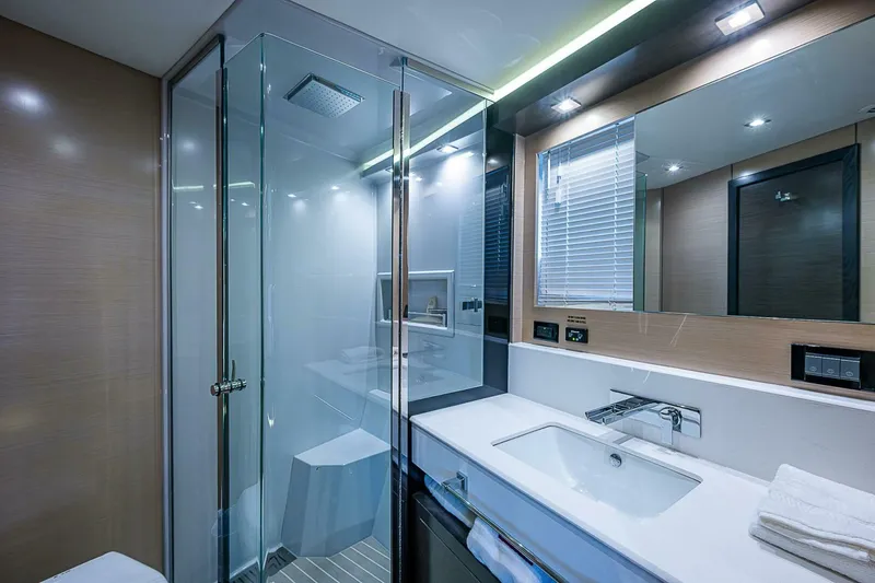 Slide: The Image of Cruisers 60 Cantius 2017 - 4999677