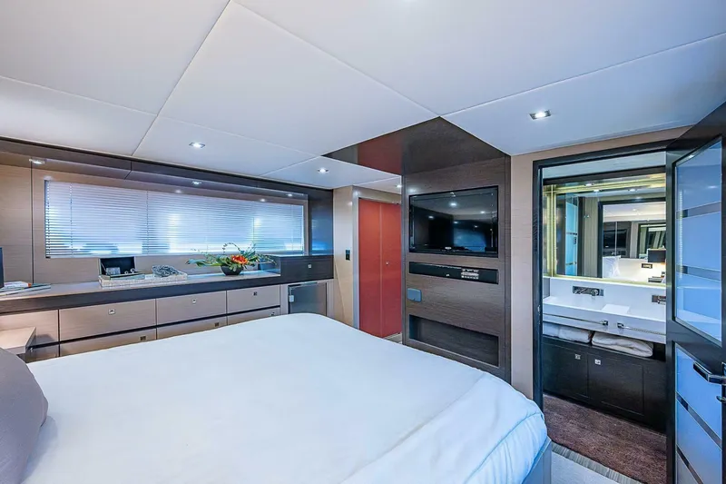 Slide: The Image of Cruisers 60 Cantius 2017 - 4999689