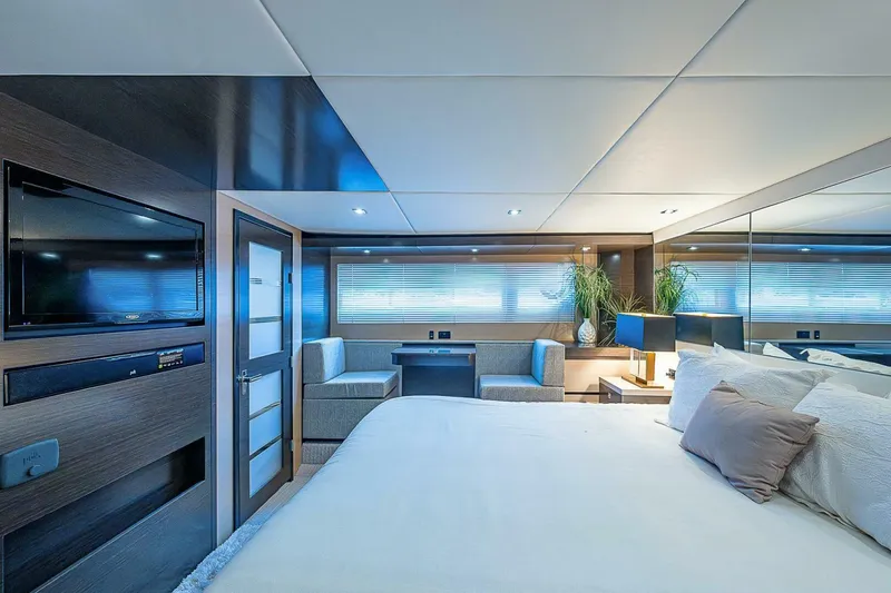 Slide: The Image of Cruisers 60 Cantius 2017 - 4999694