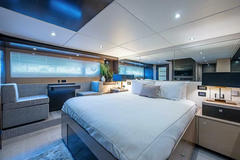 Slide: The Image of Cruisers 60 Cantius 2017 - 4999695