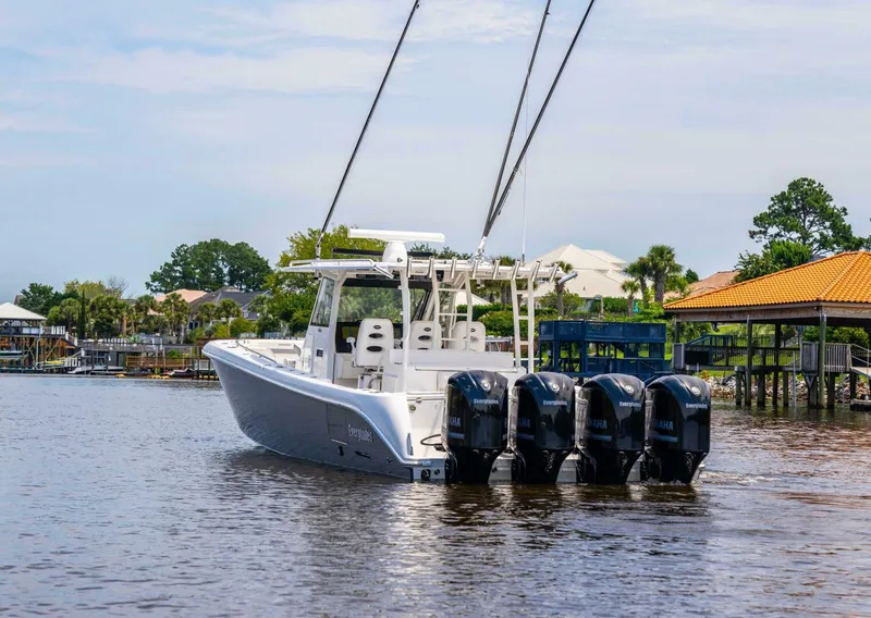 Slide: The Image of Everglades 435 Center Console 2018 - 4999716