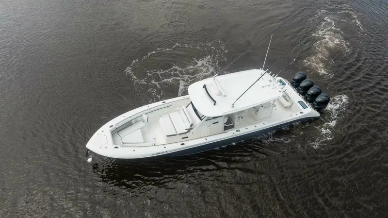Slide: The Image of Everglades 435 Center Console 2018 - 4999727